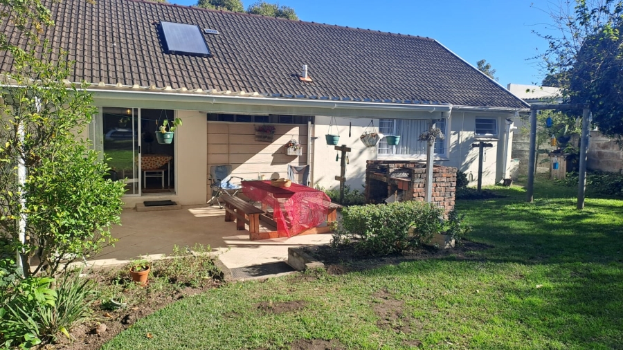 4 Bedroom Property for Sale in Beacon Bay Eastern Cape